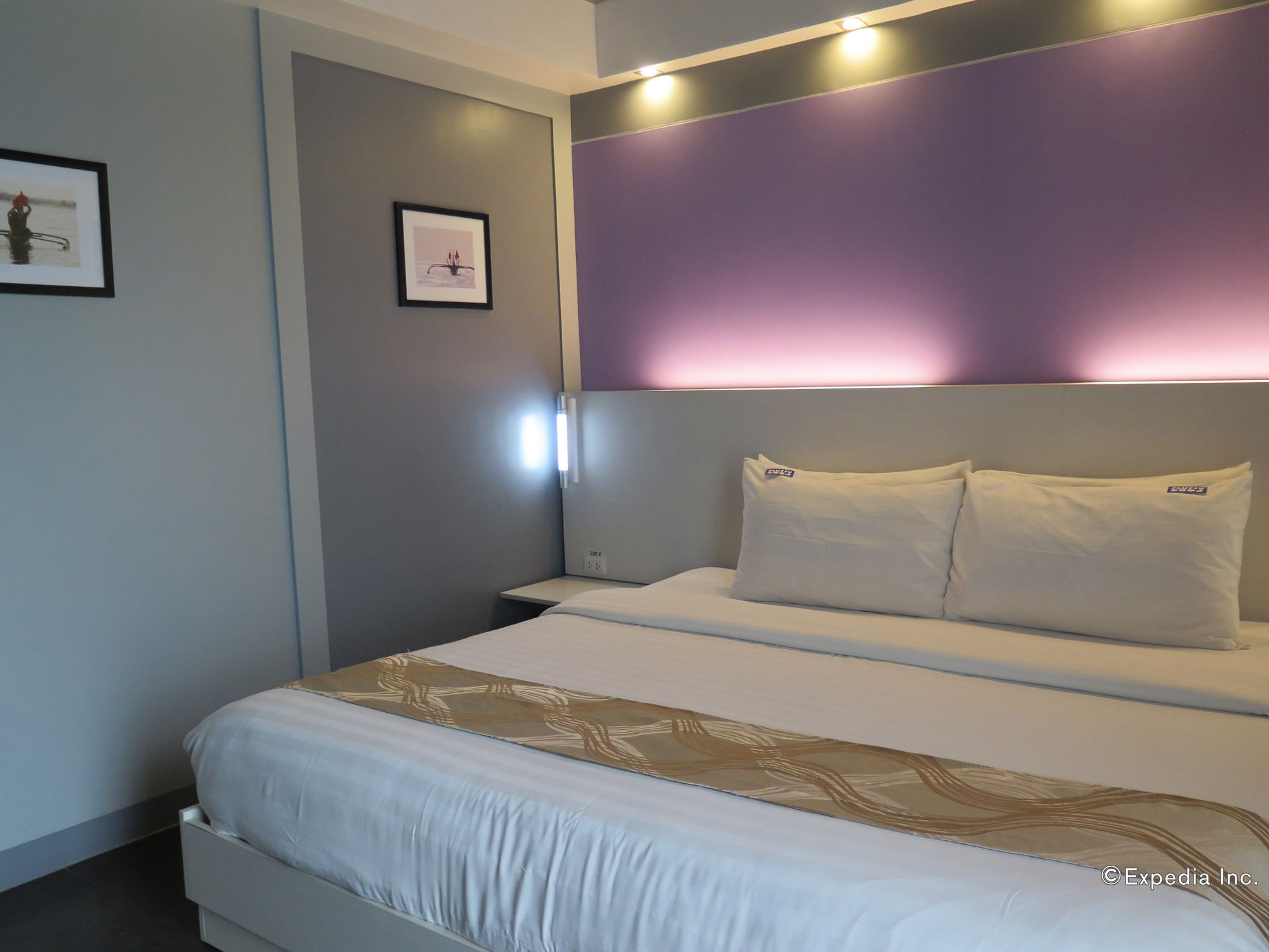 Фото Pillows Hotel