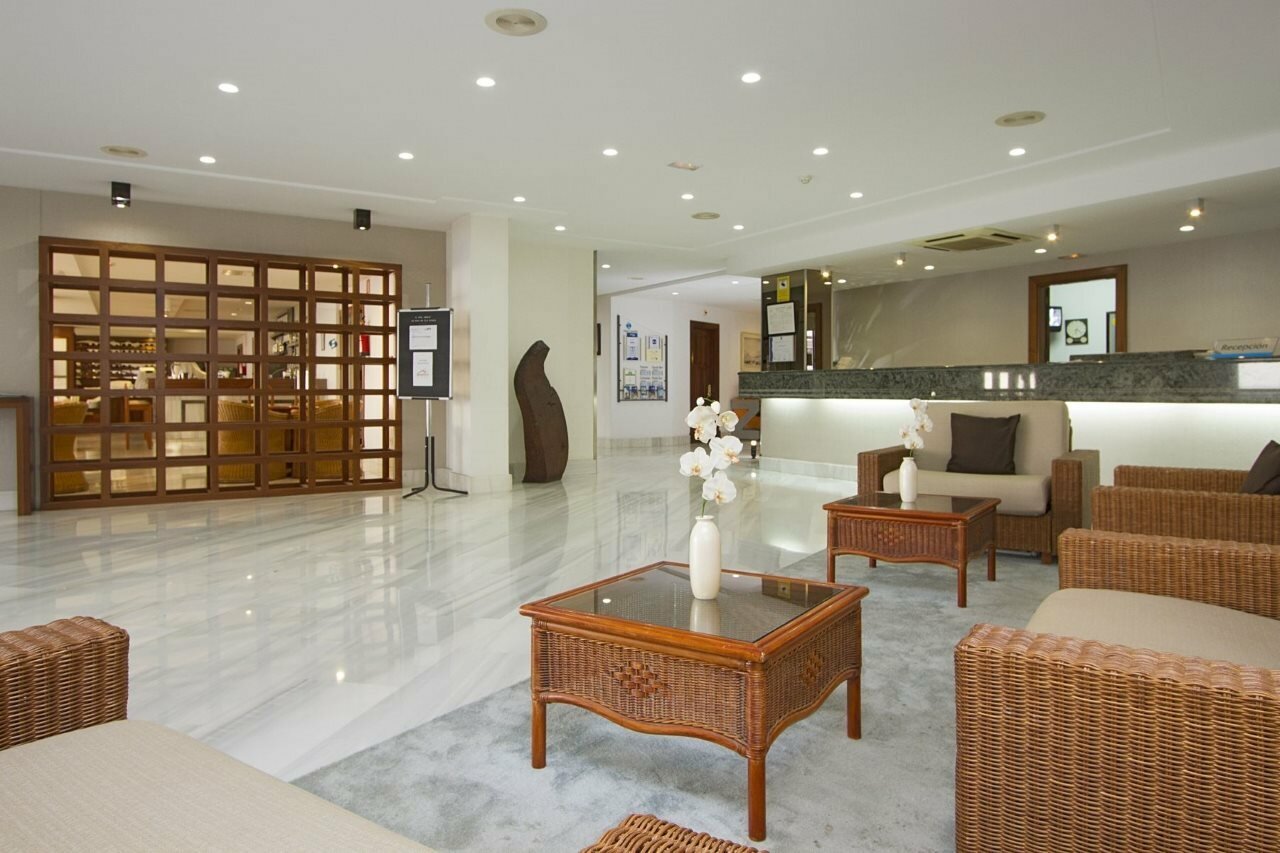 Фото Lancelot Hotel