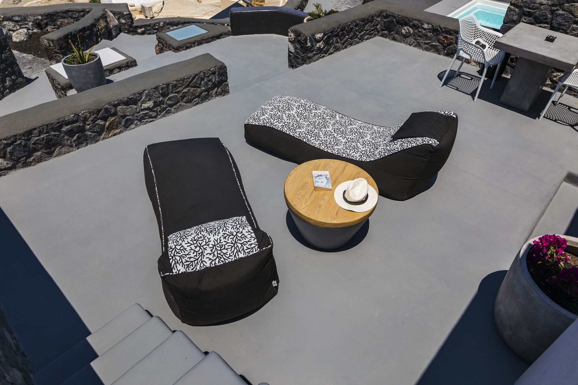 Фото Elysian Santorini