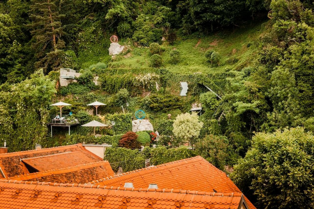 Фото Schlossberghotel - Das Kunsthotel