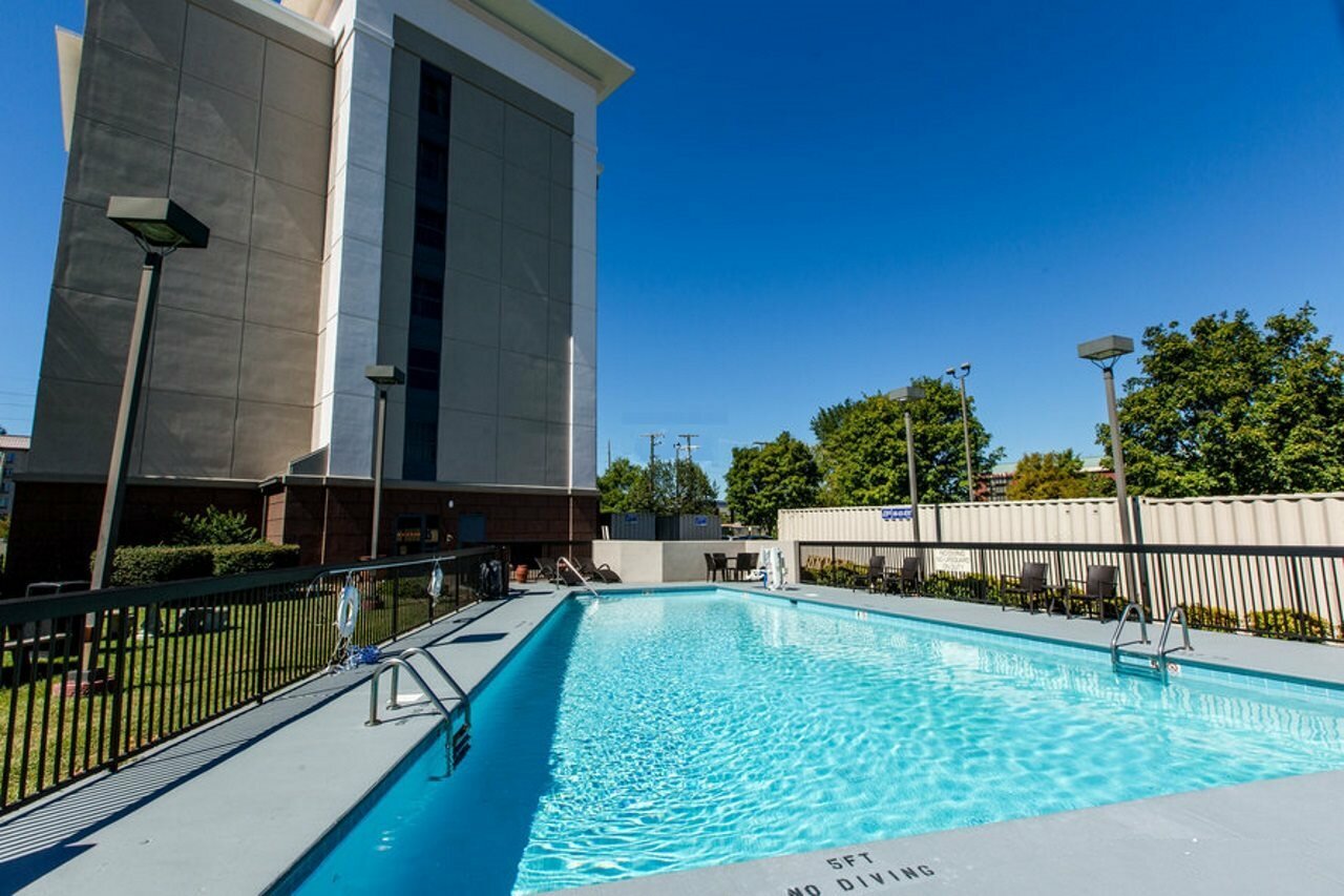 Фото Hampton Inn & Suites Nashville-Airport