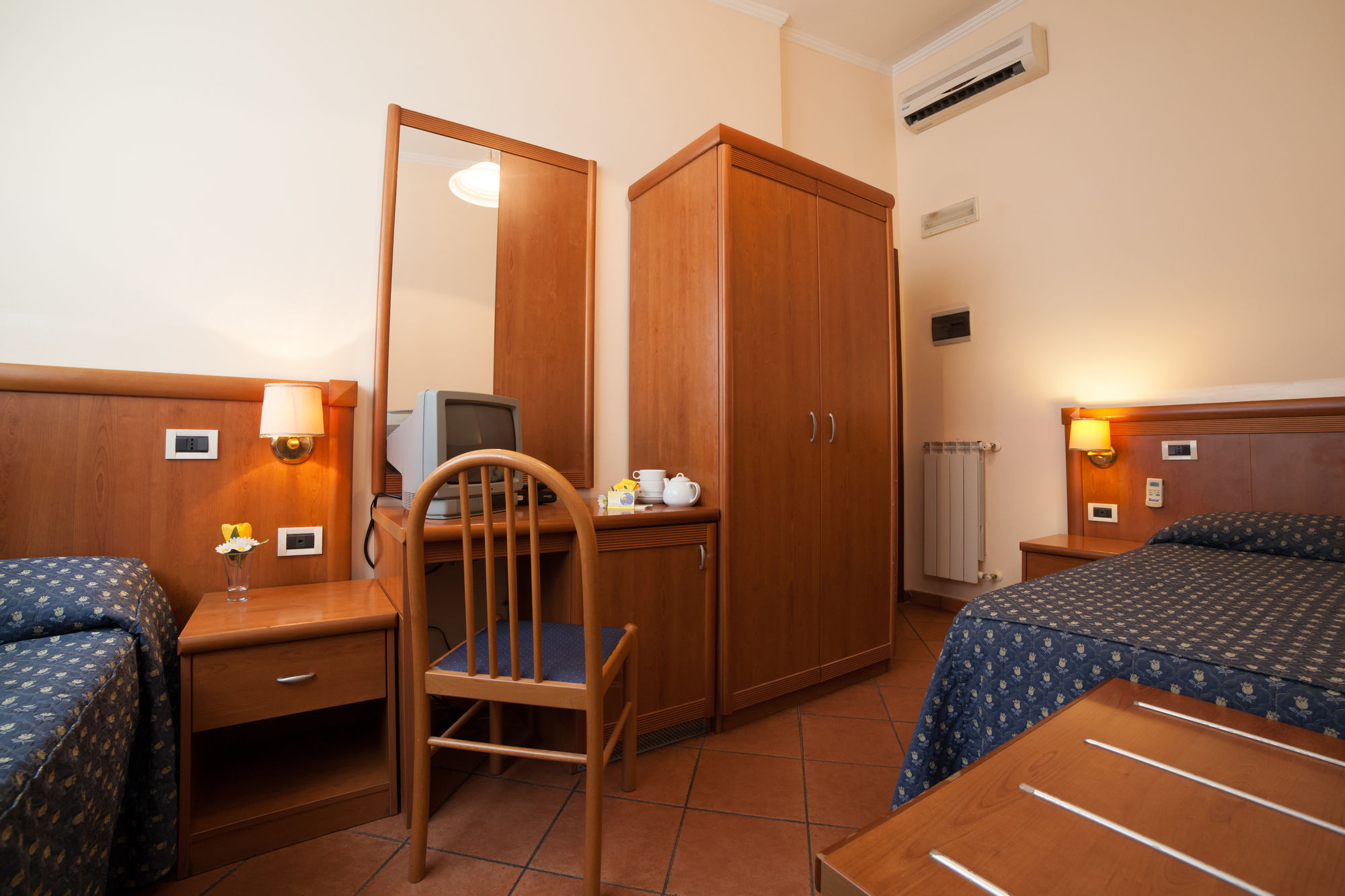 Фото Nights In Rome Hotel