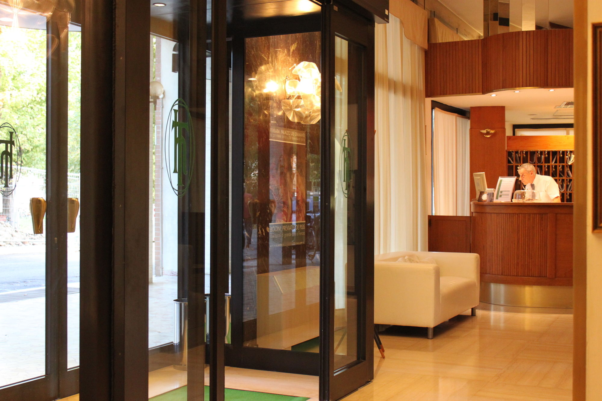 Фото Hotel Touring