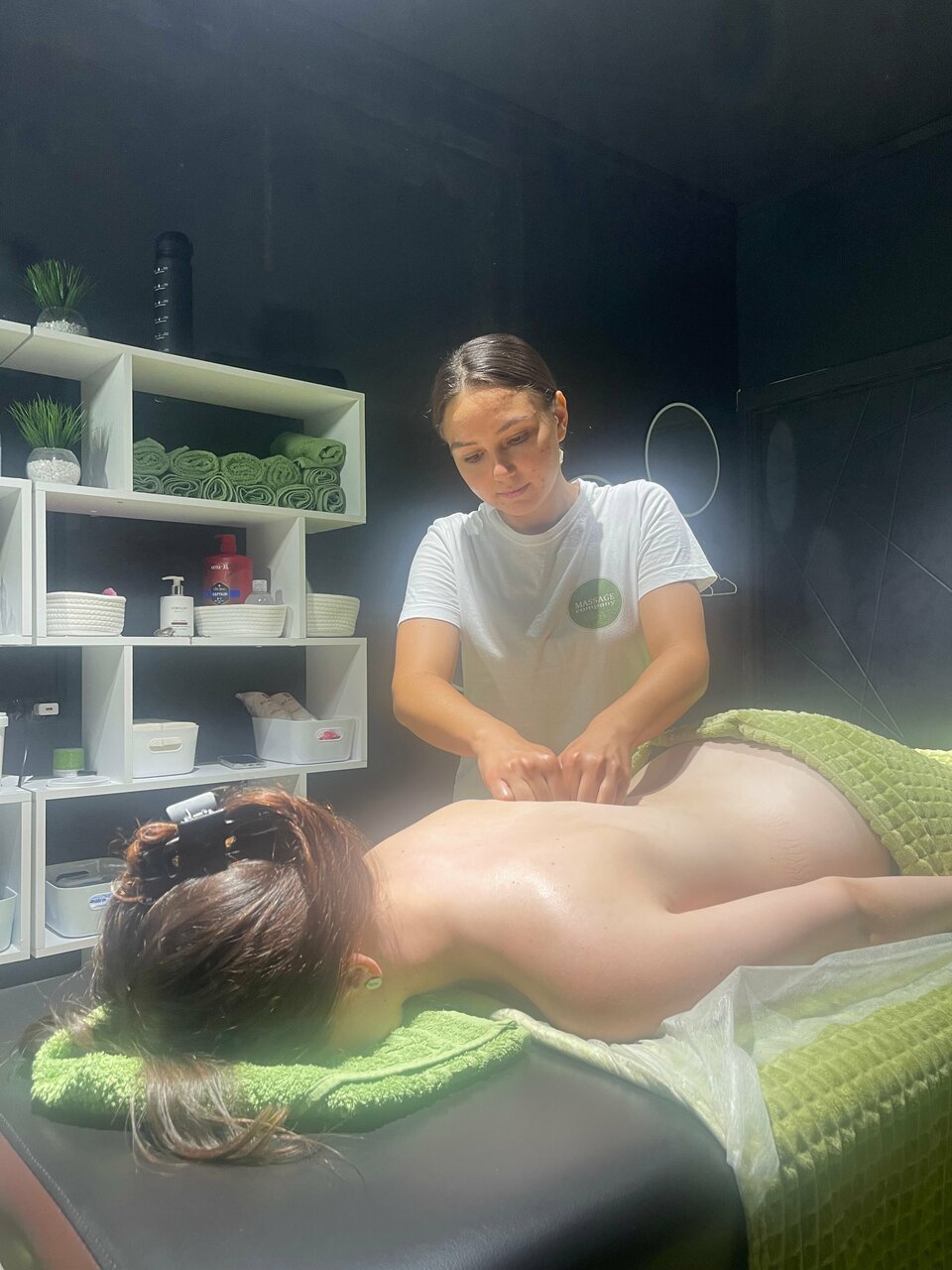 Массажист медицинский и расслабляющий