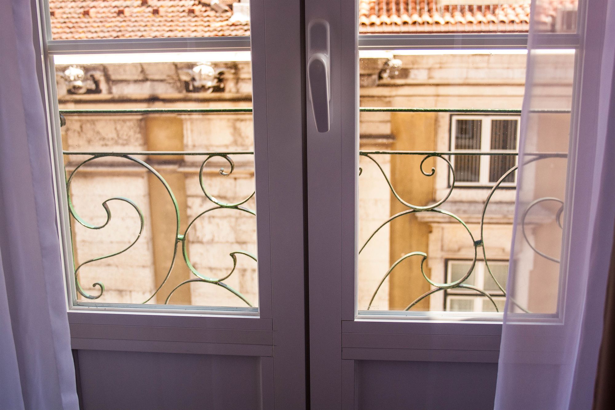 Фото Lisbon Arsenal Suites