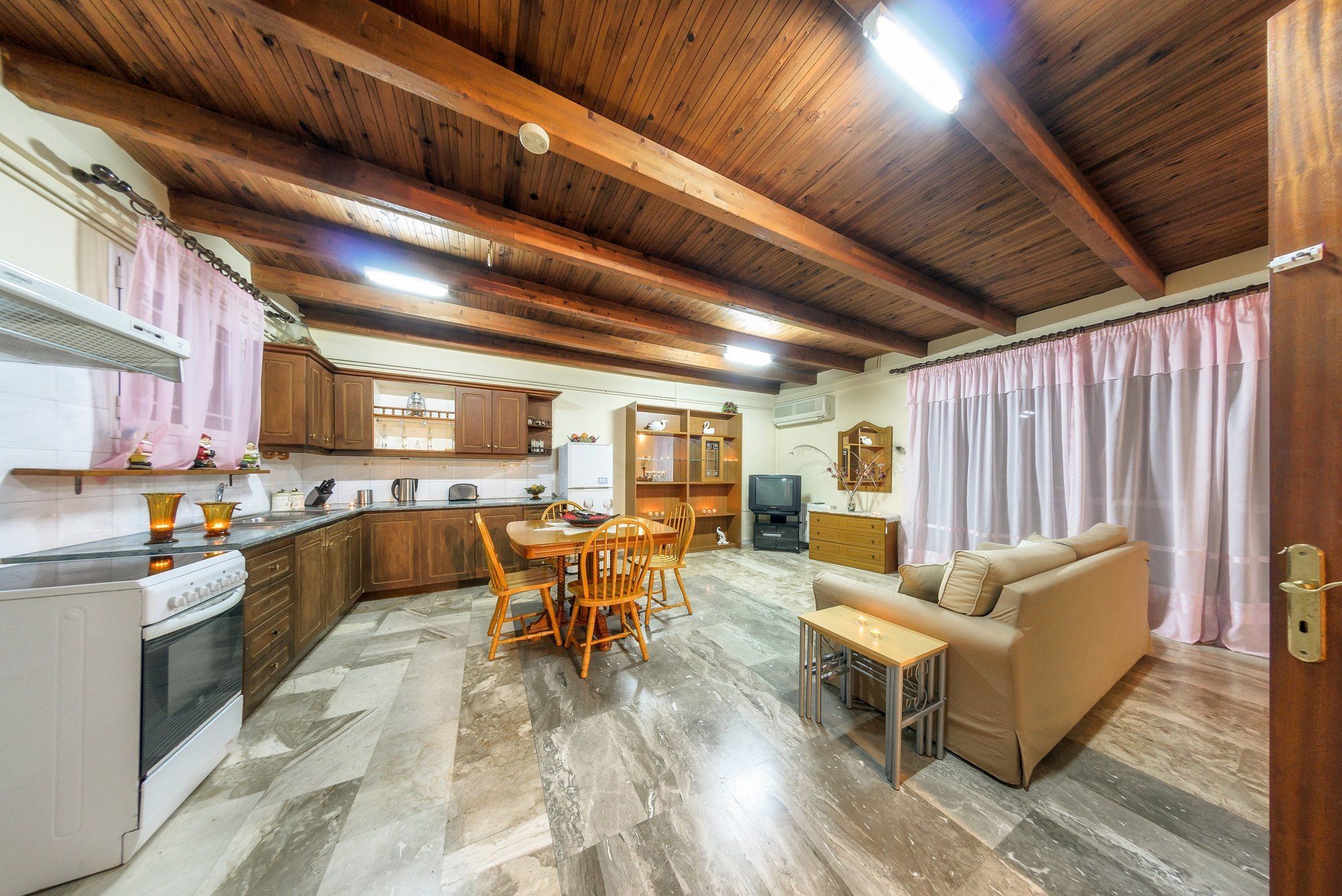 Фото Borsalino Studios & Apartments