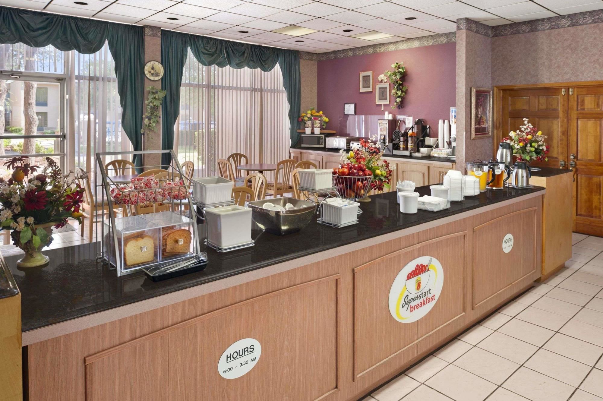 Фото Super 8 by Wyndham Ft Stockton