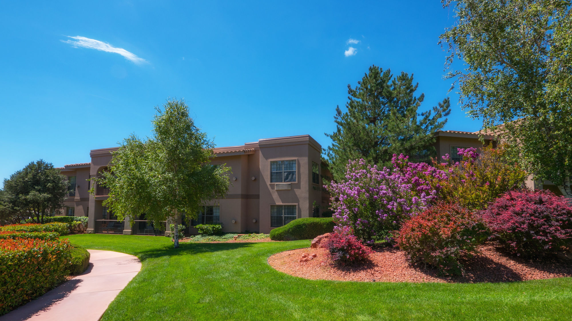 Фото Sedona Real Inn & Suites