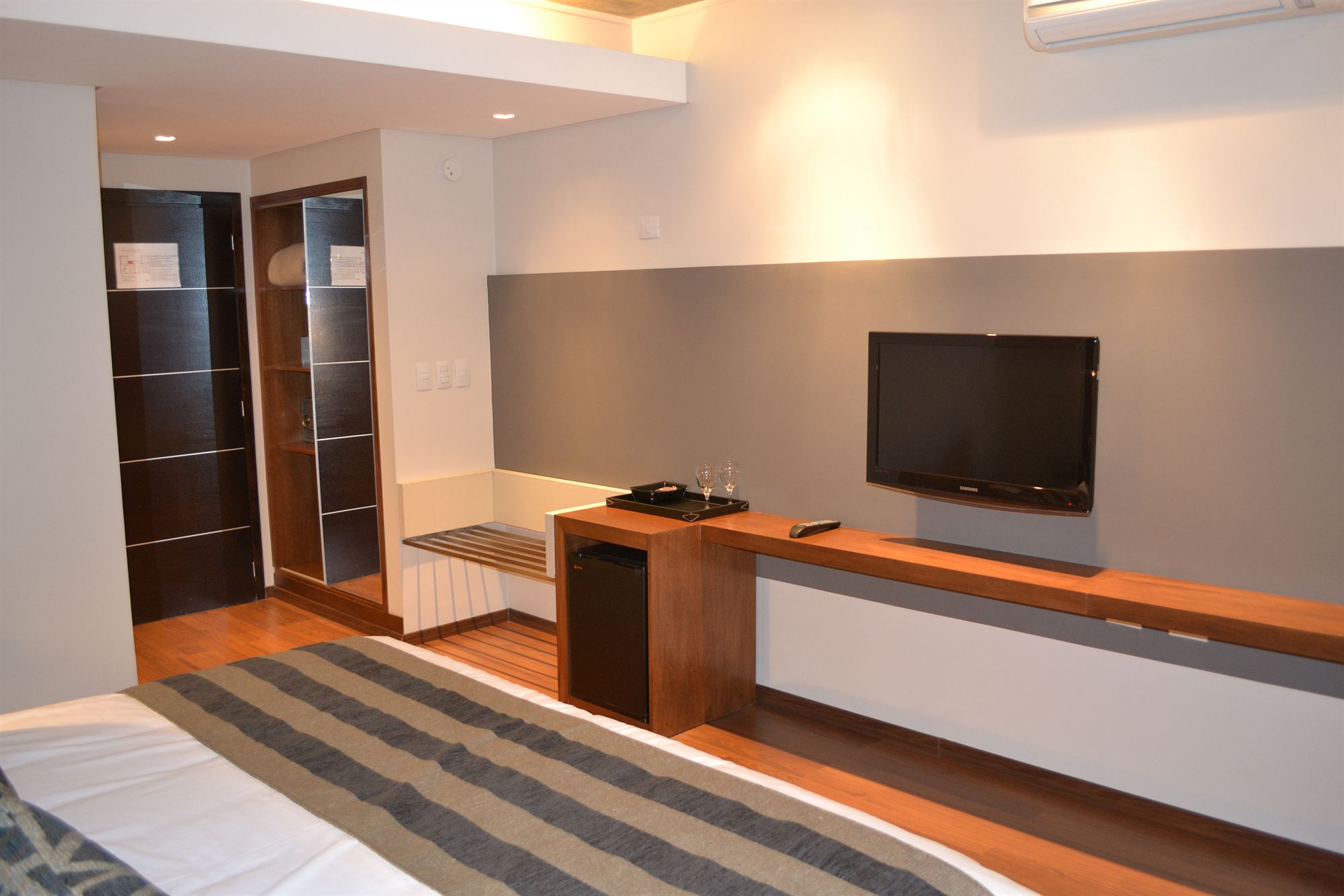 Фото Amérian Tucuman Apart And Suites