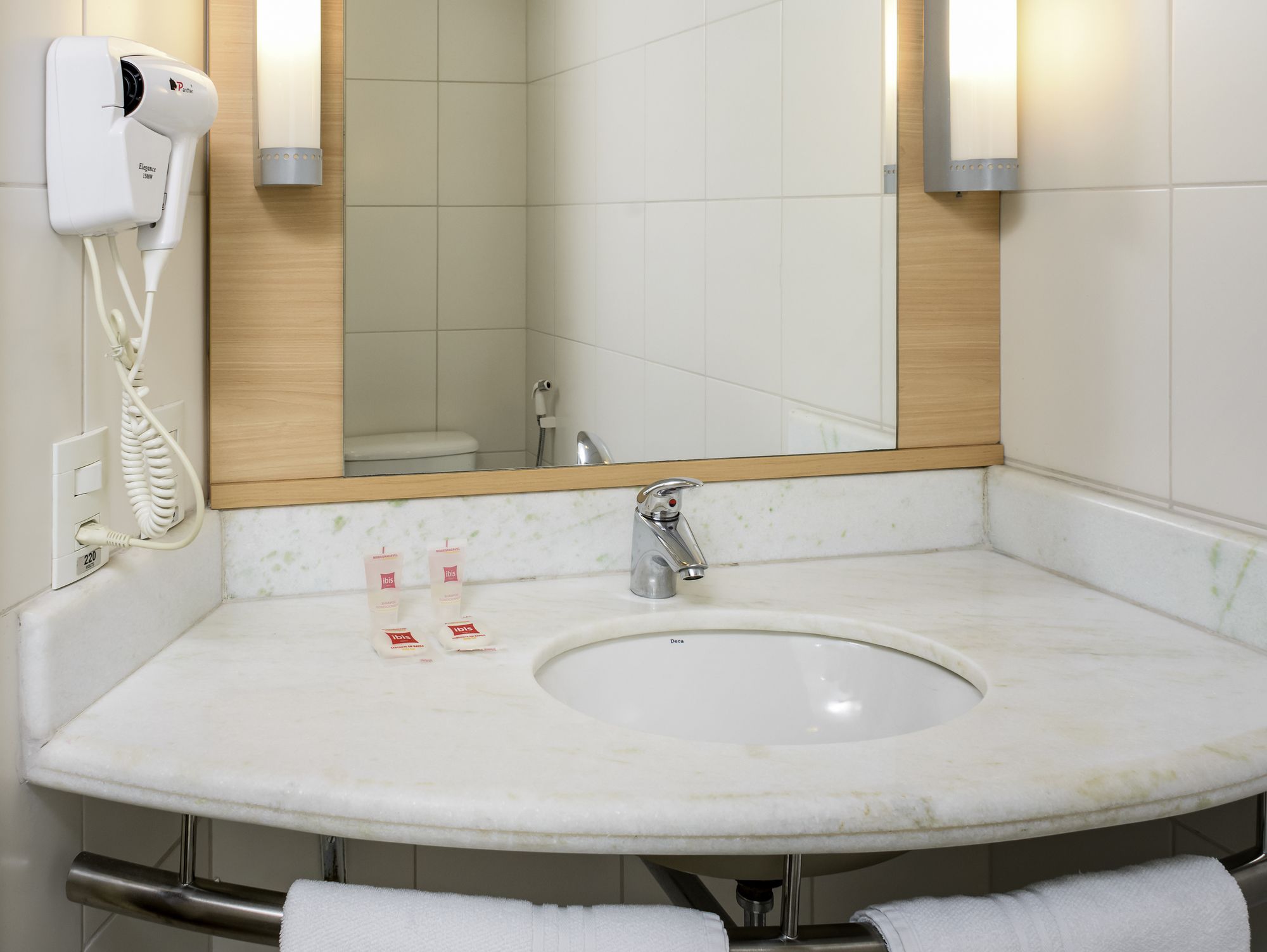 Фото Ibis Belém Airport