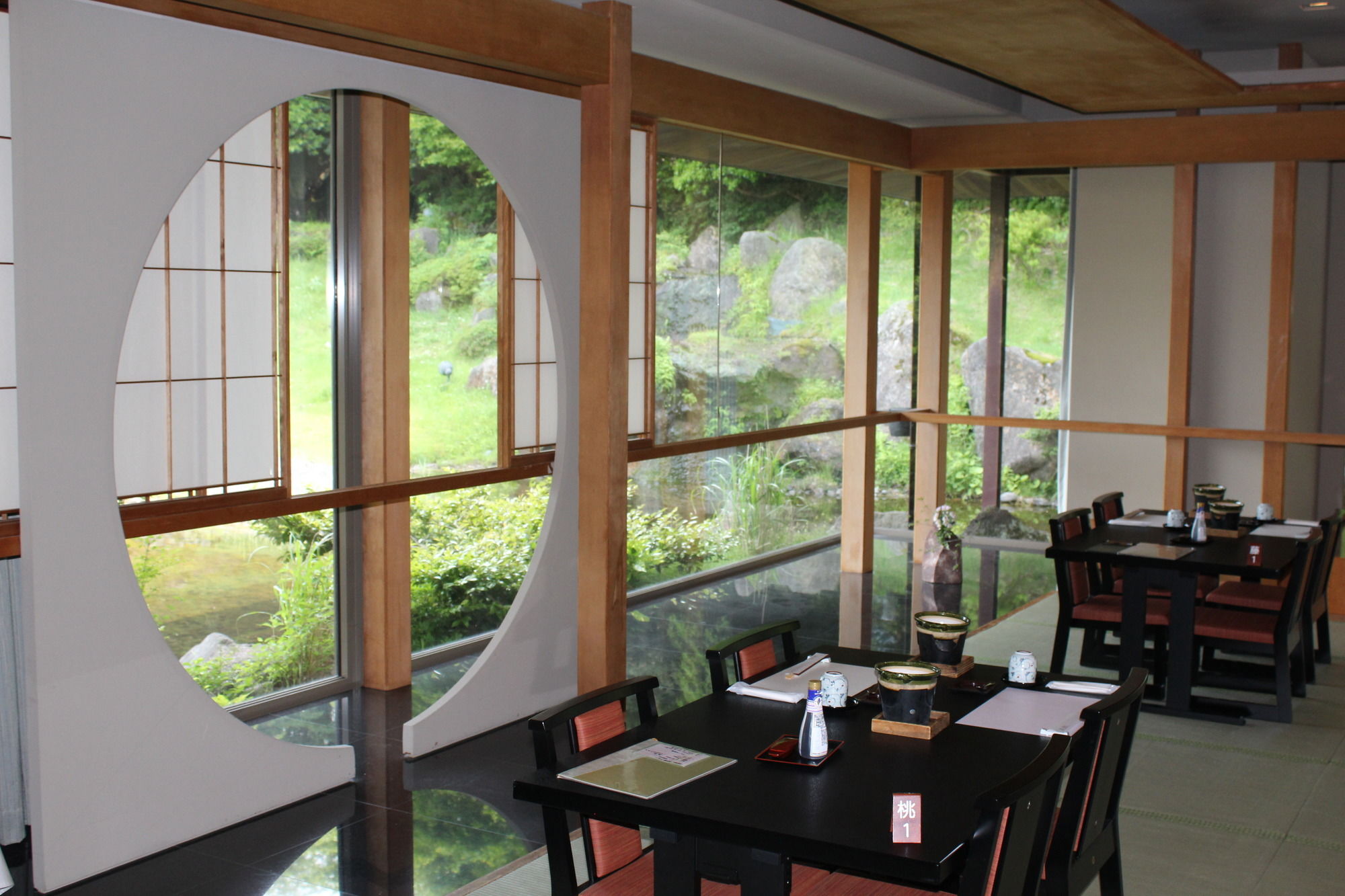 Фото Hakone Yunohana Prince Hotel