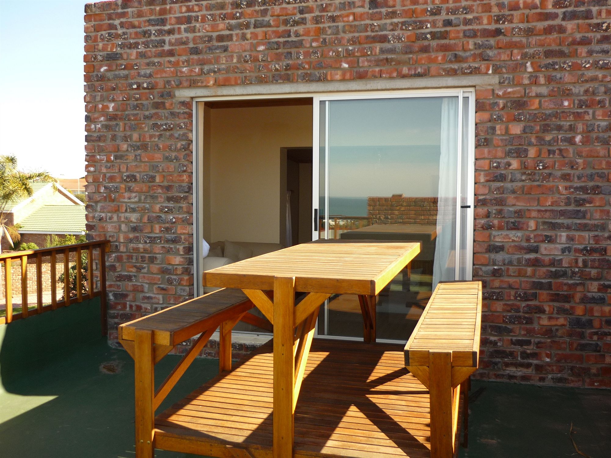 Фото Dolphin View Guesthouse