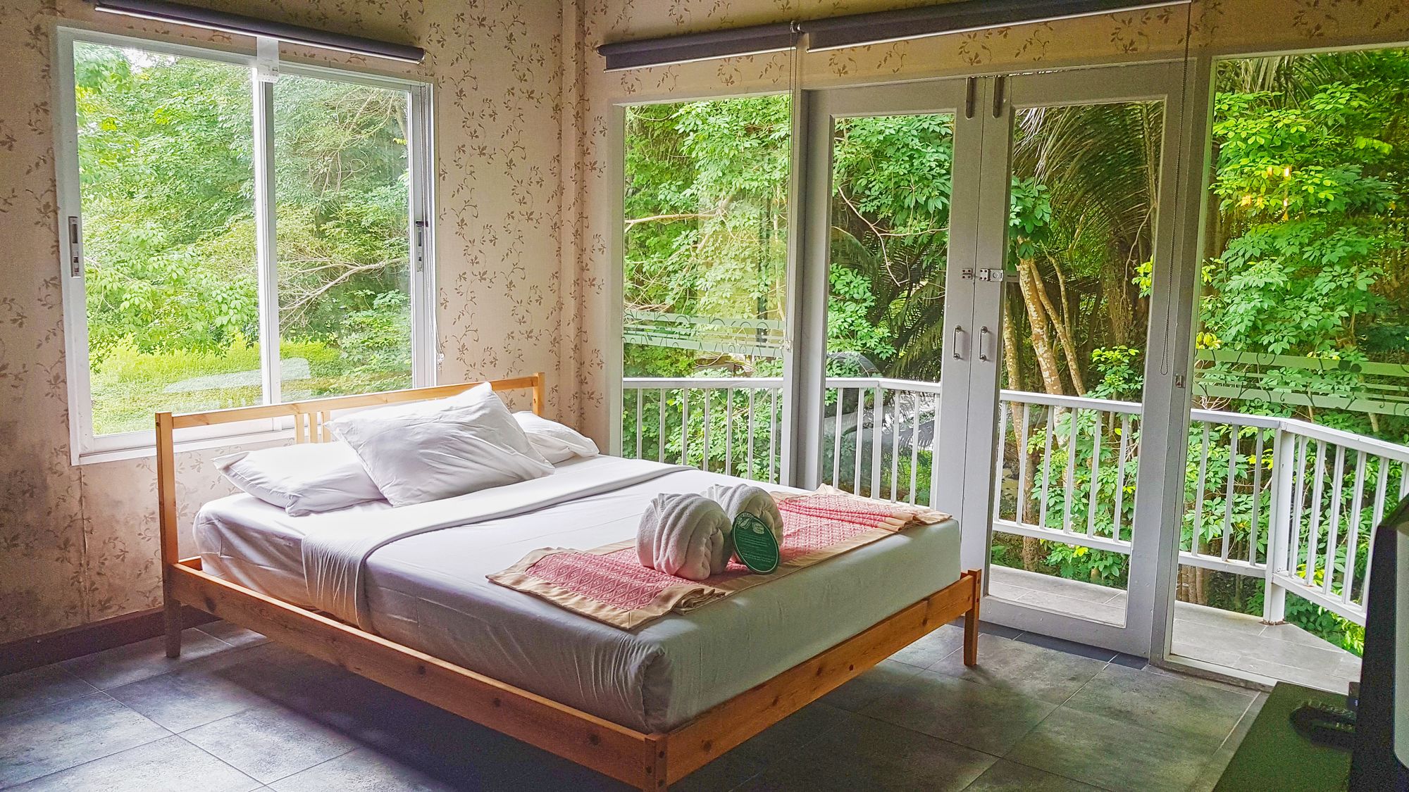 Фото Brookside Valley Resort