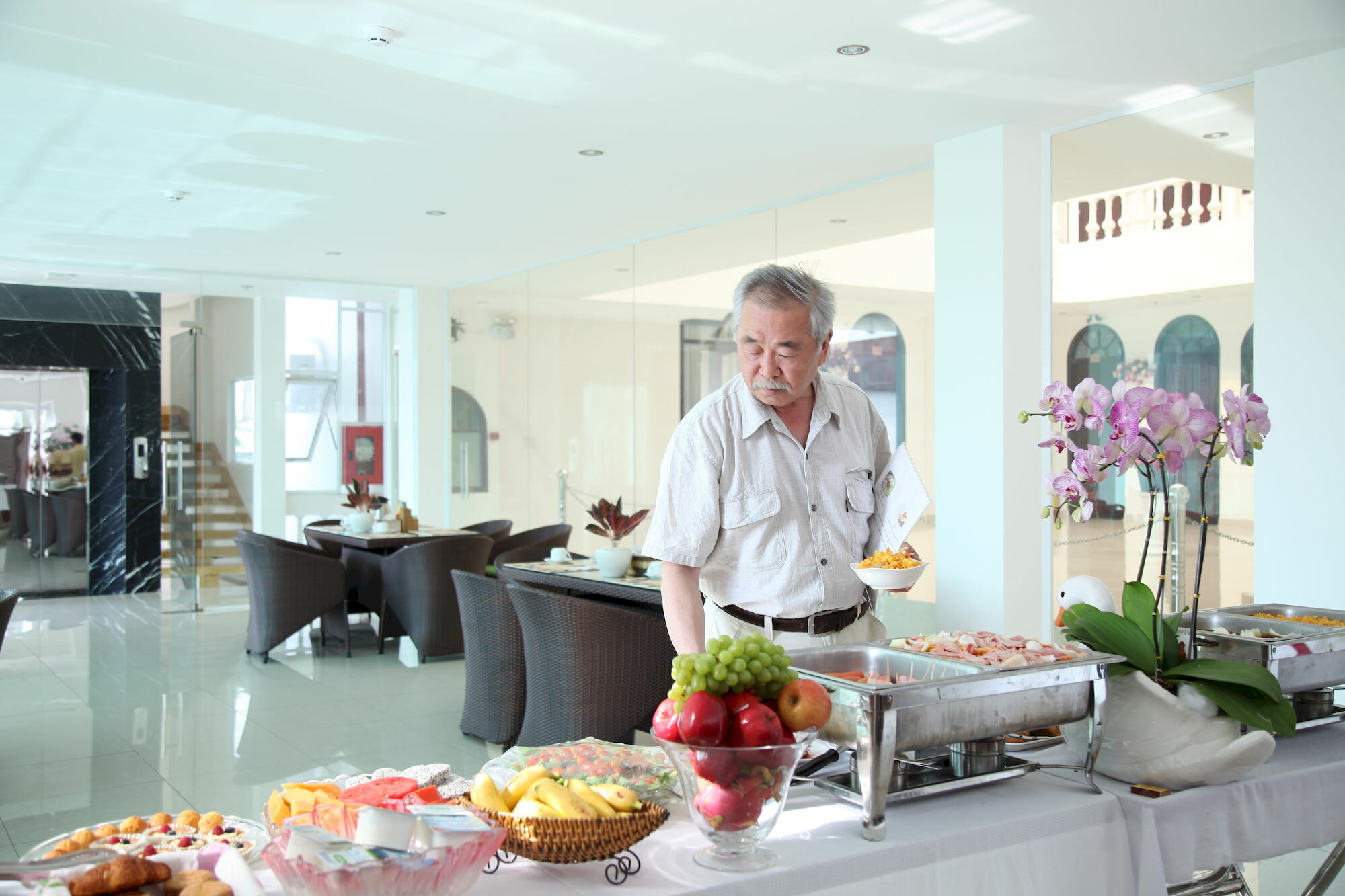 Фото Thien Ha Hotel and Apartment