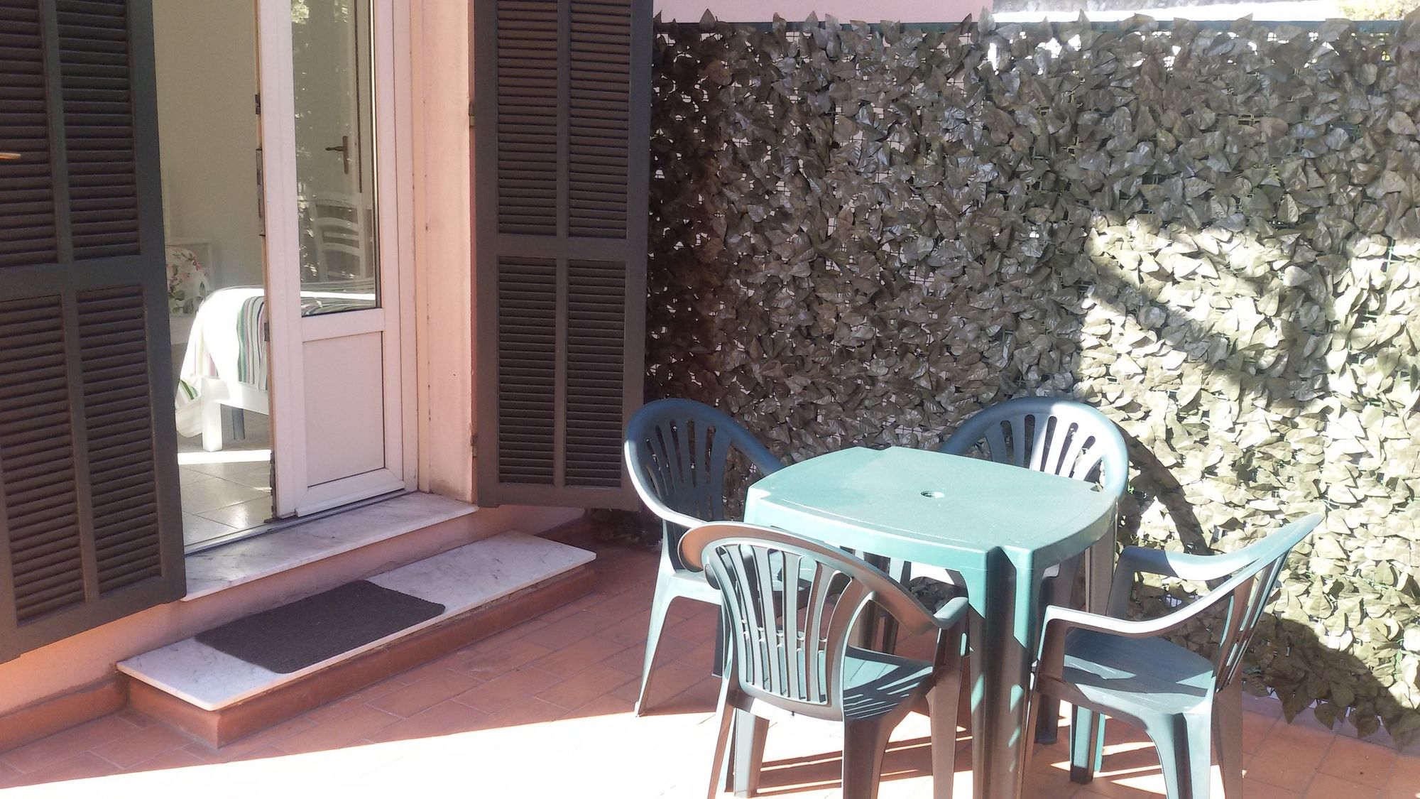 Фото Hotel La Scogliera