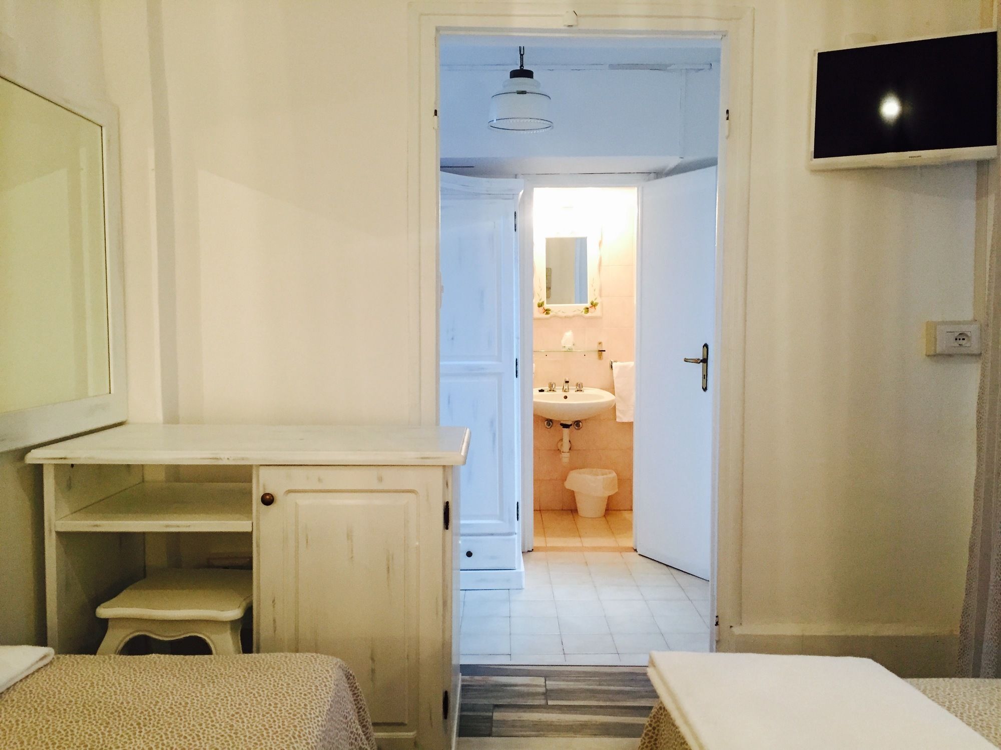 Фото Hotel La Scogliera