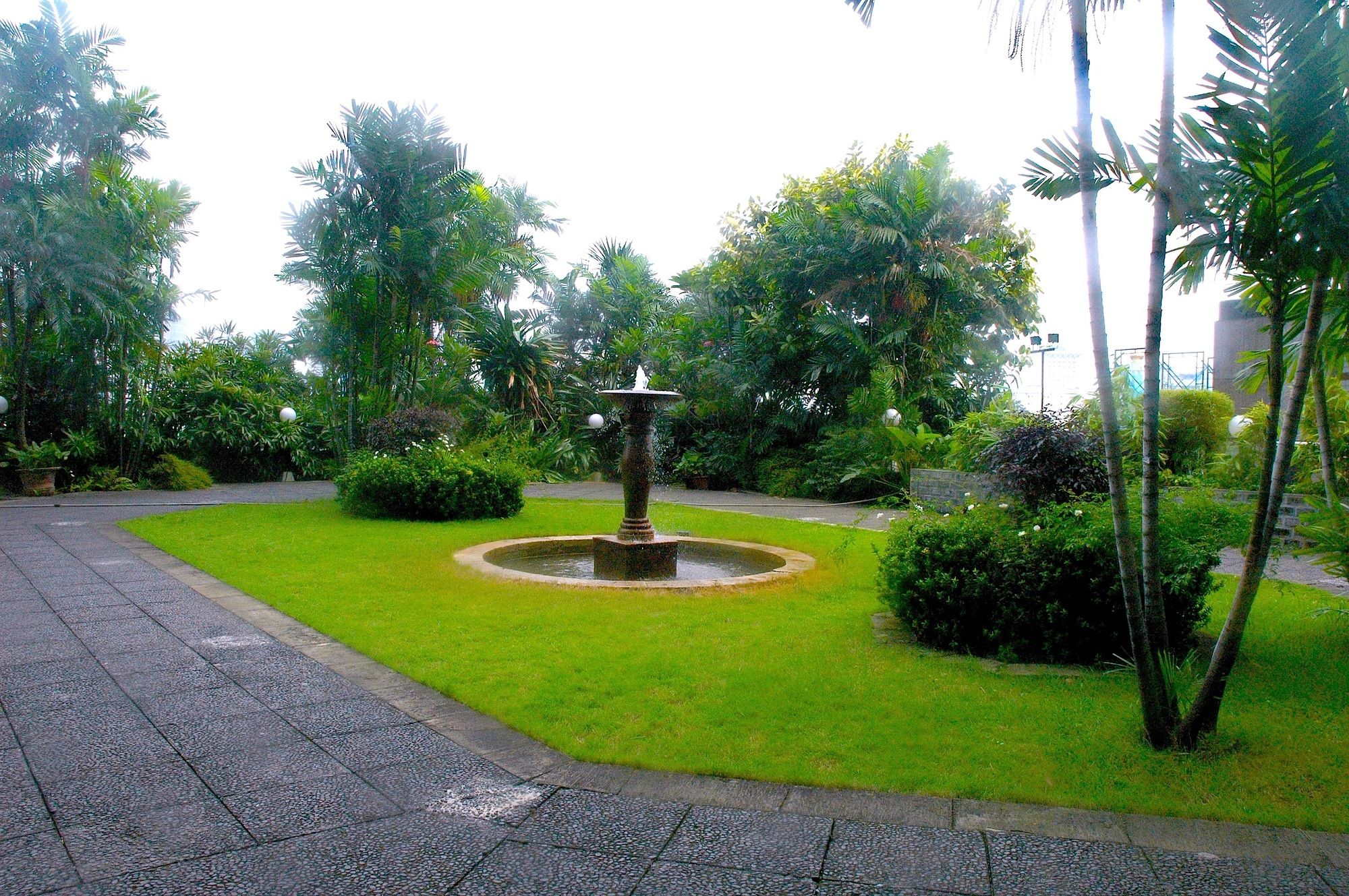 Фото Lumire Hotel and Convention Center