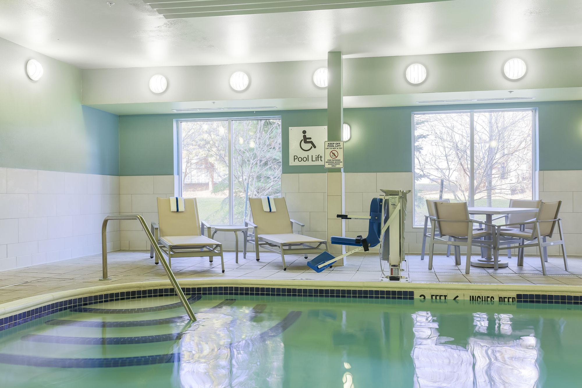 Фото Holiday Inn Express Rochester Ne- Irondequoit, an Ihg Hotel