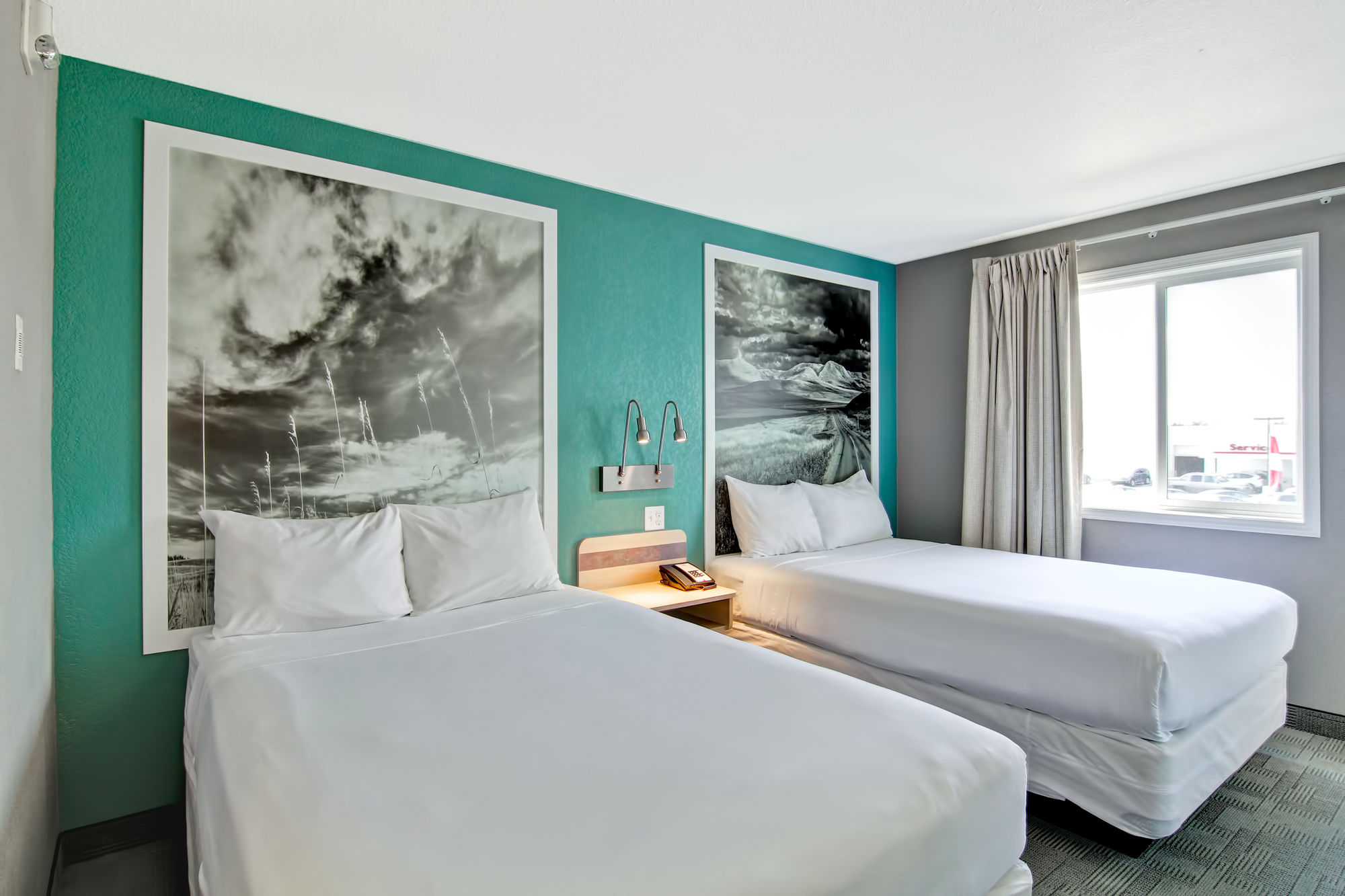 Фото Home Inn Express Medicine Hat