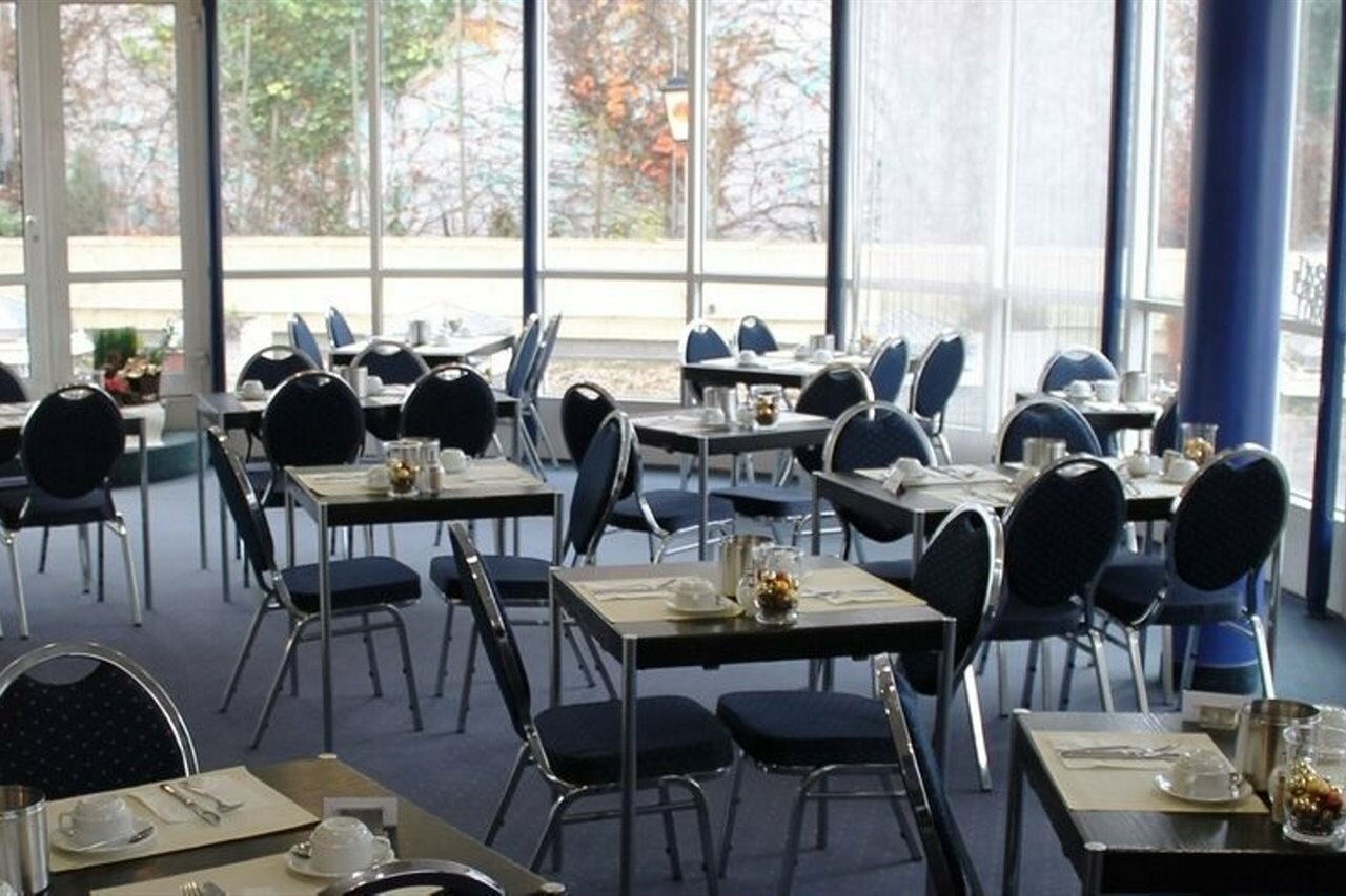 Фото Mercure Hotel Stuttgart Zuffenhausen