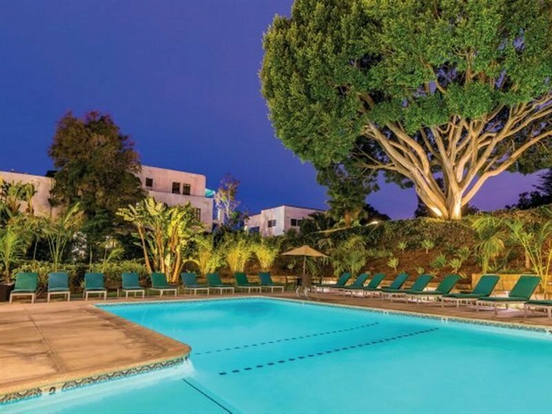 Фото Courtyard by Marriott Santa Barbara Downtown