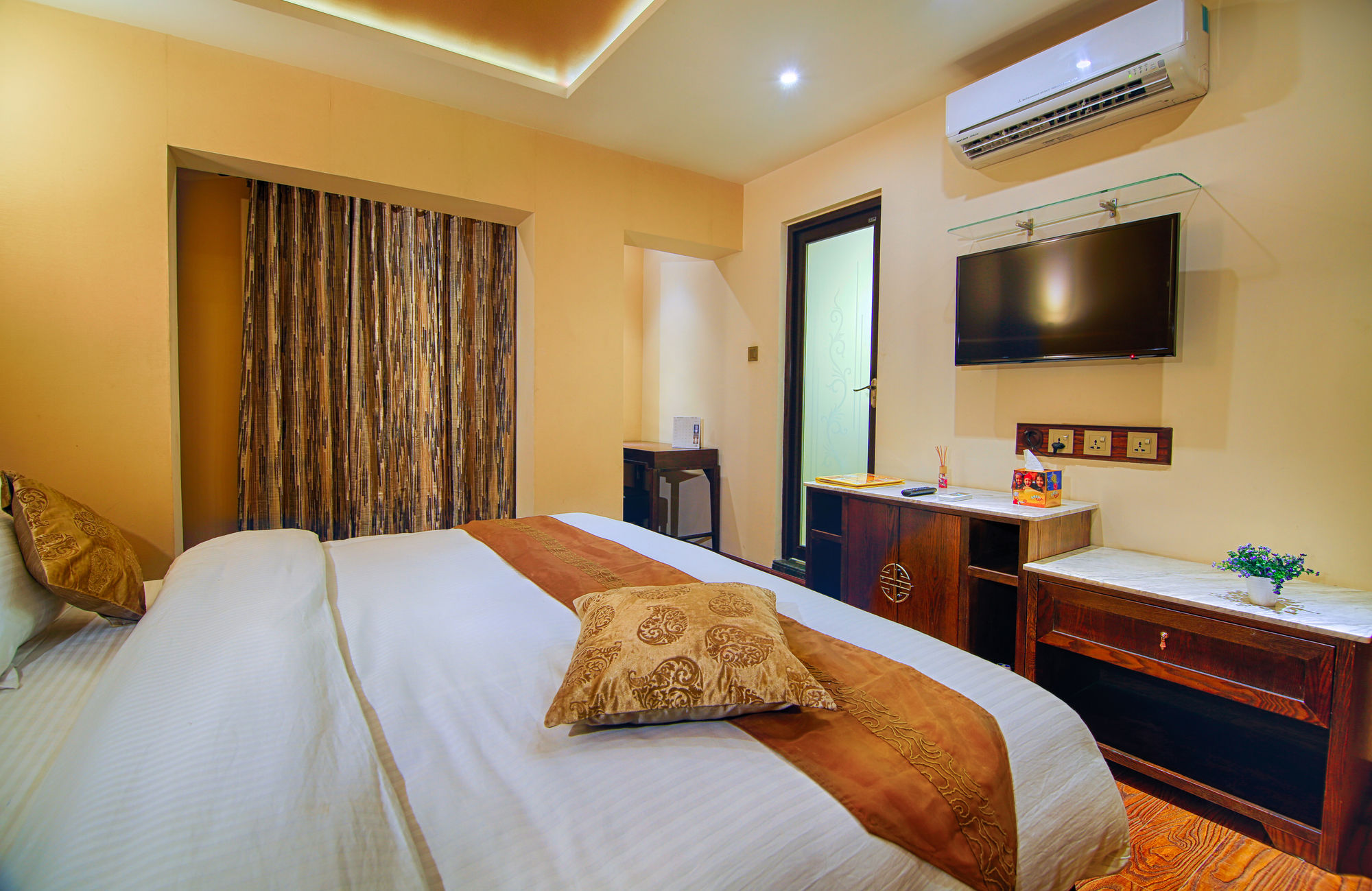 Фото Divinity by Audra Hotels