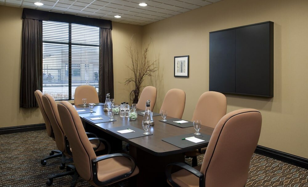 Фото Wingate by Wyndham Regina