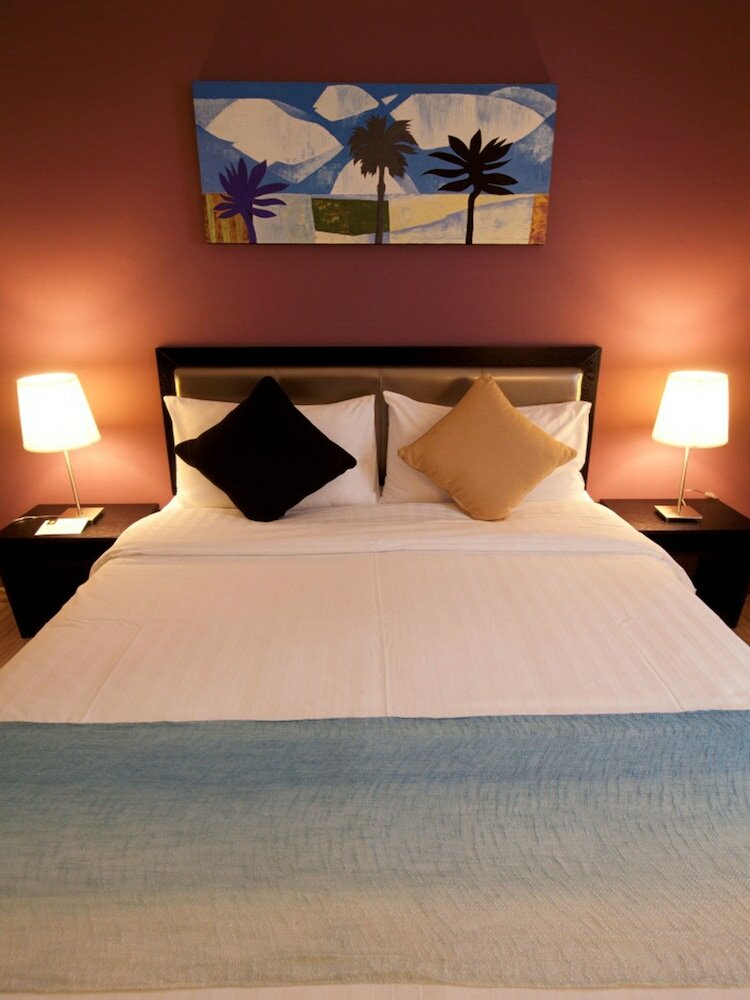 Фото The Brunei Hotel