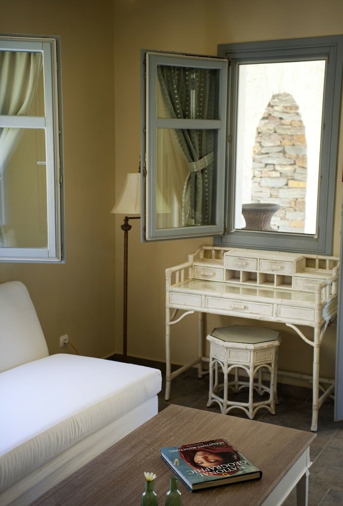 Фото Porto Kea Suites