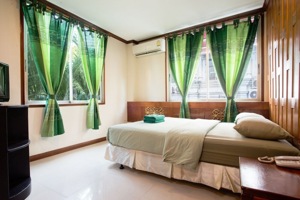 Фото New Road Guest House - Hostel