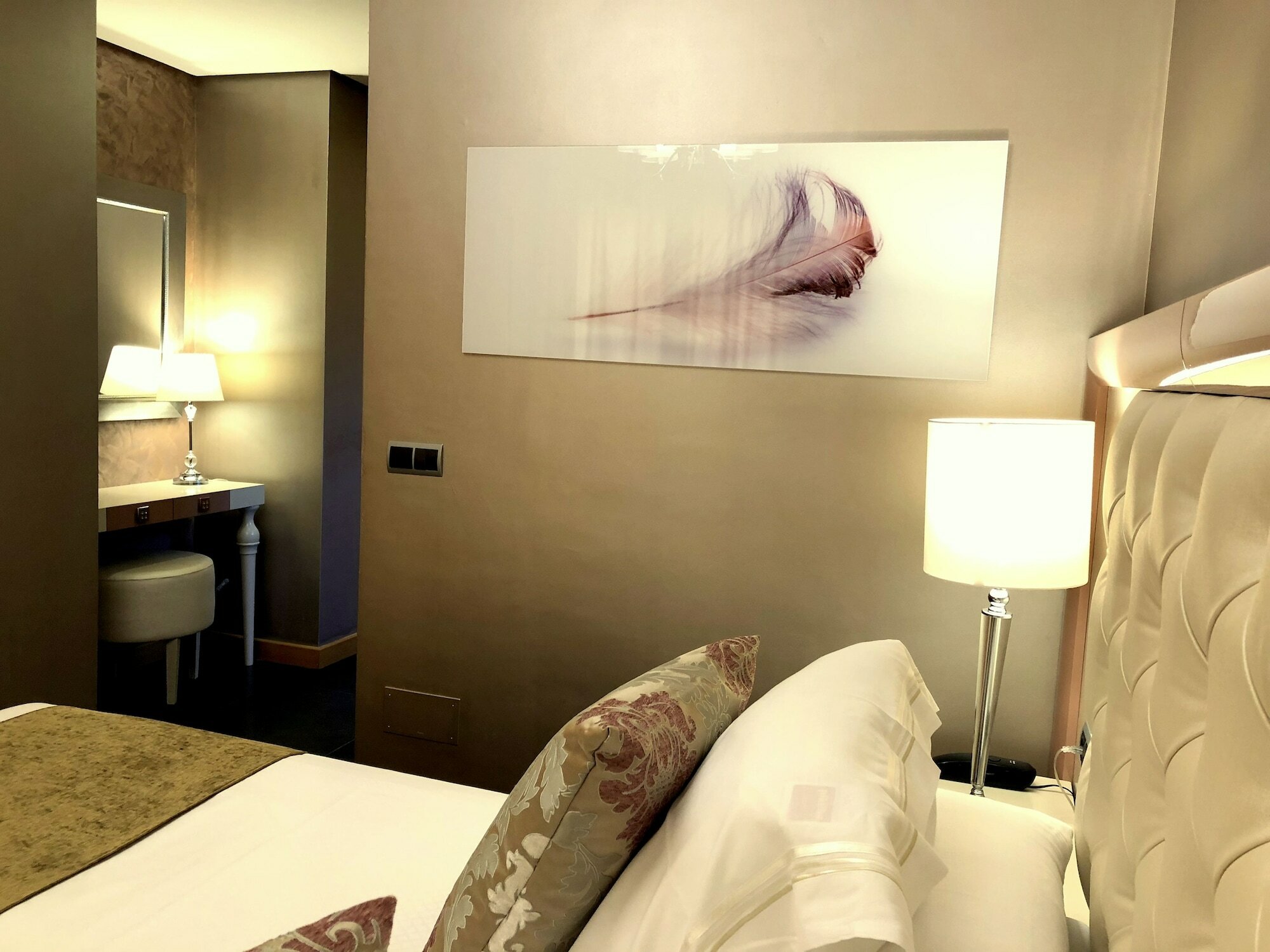 Фото Artplatinum Suites & Apartments