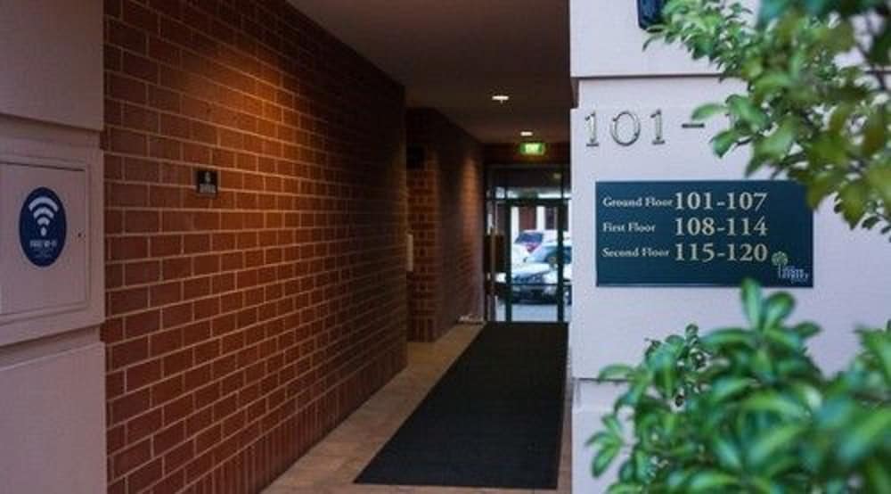 Фото Majestic Tynte Street Hotel