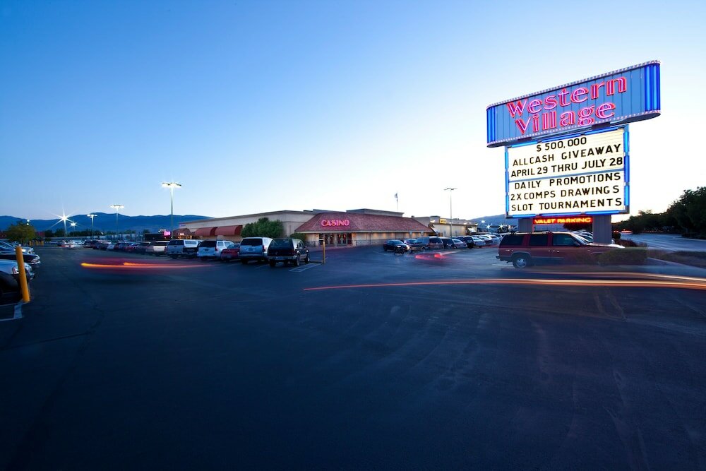 Фото Western Village Inn & Casino