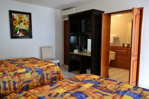 Hotel Maria Isabel (Colima City, Boulevard Camino Real), hotel