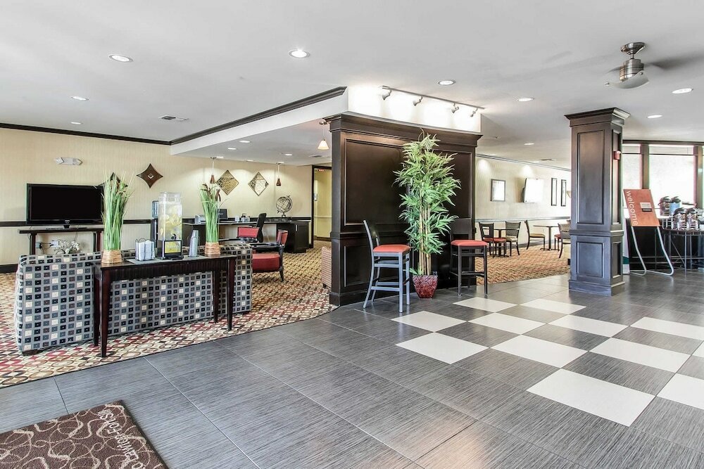 Фото Comfort Suites Lawton Near Fort Sill