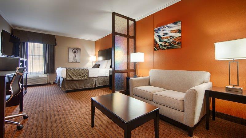 Фото Best Western Plus Lubbock Windsor Inn