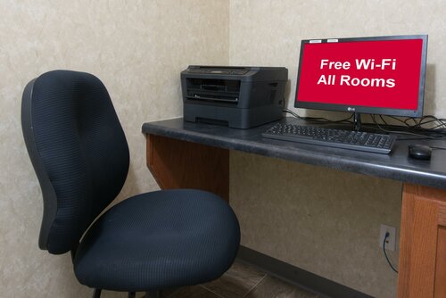 Гостиница Red Roof Inn & Suites Dickinson в Дикинсоне