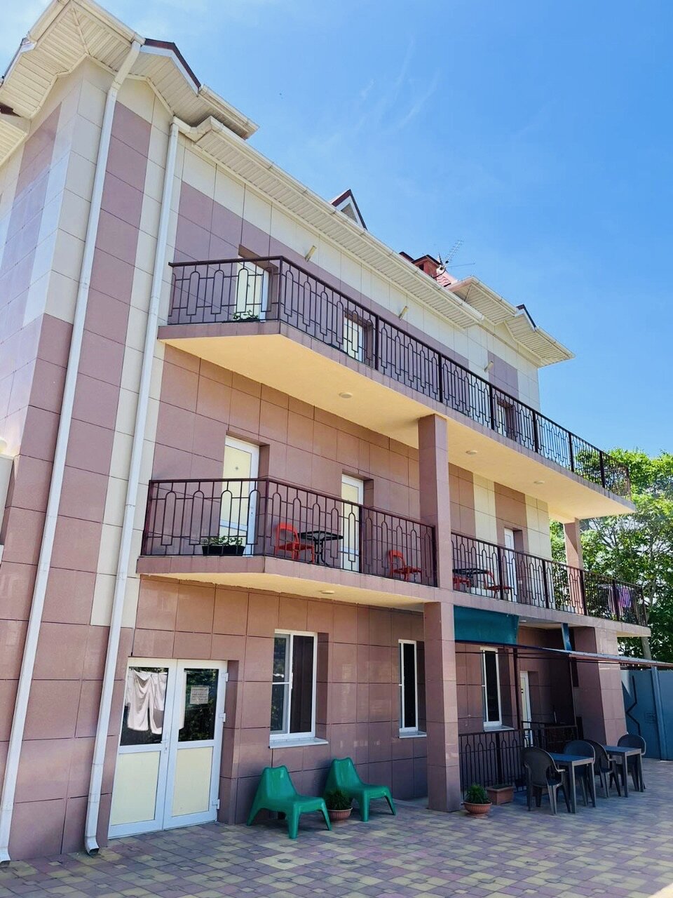 Фото отеля 1