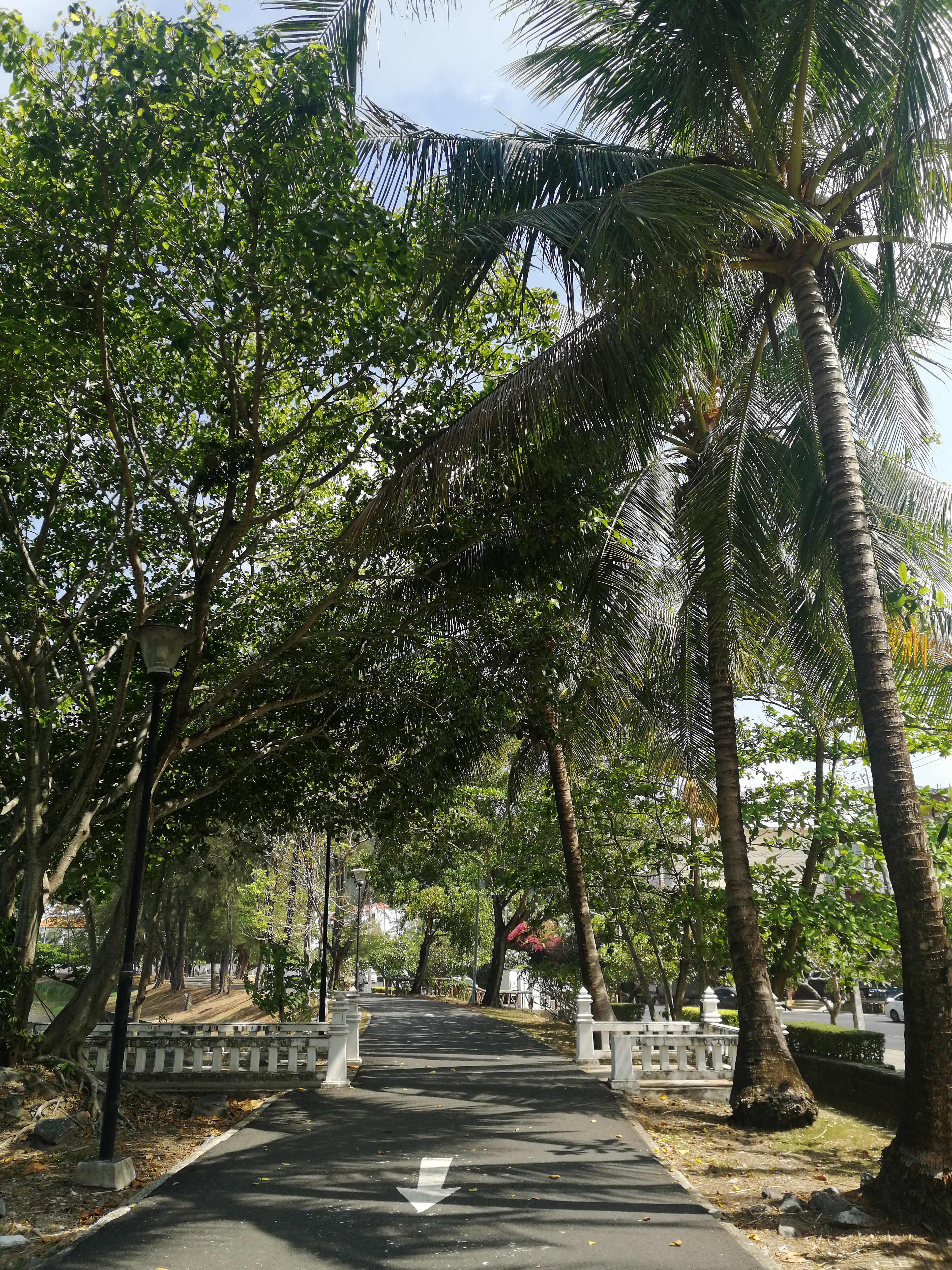 Фото Glow Mira Karon Beach