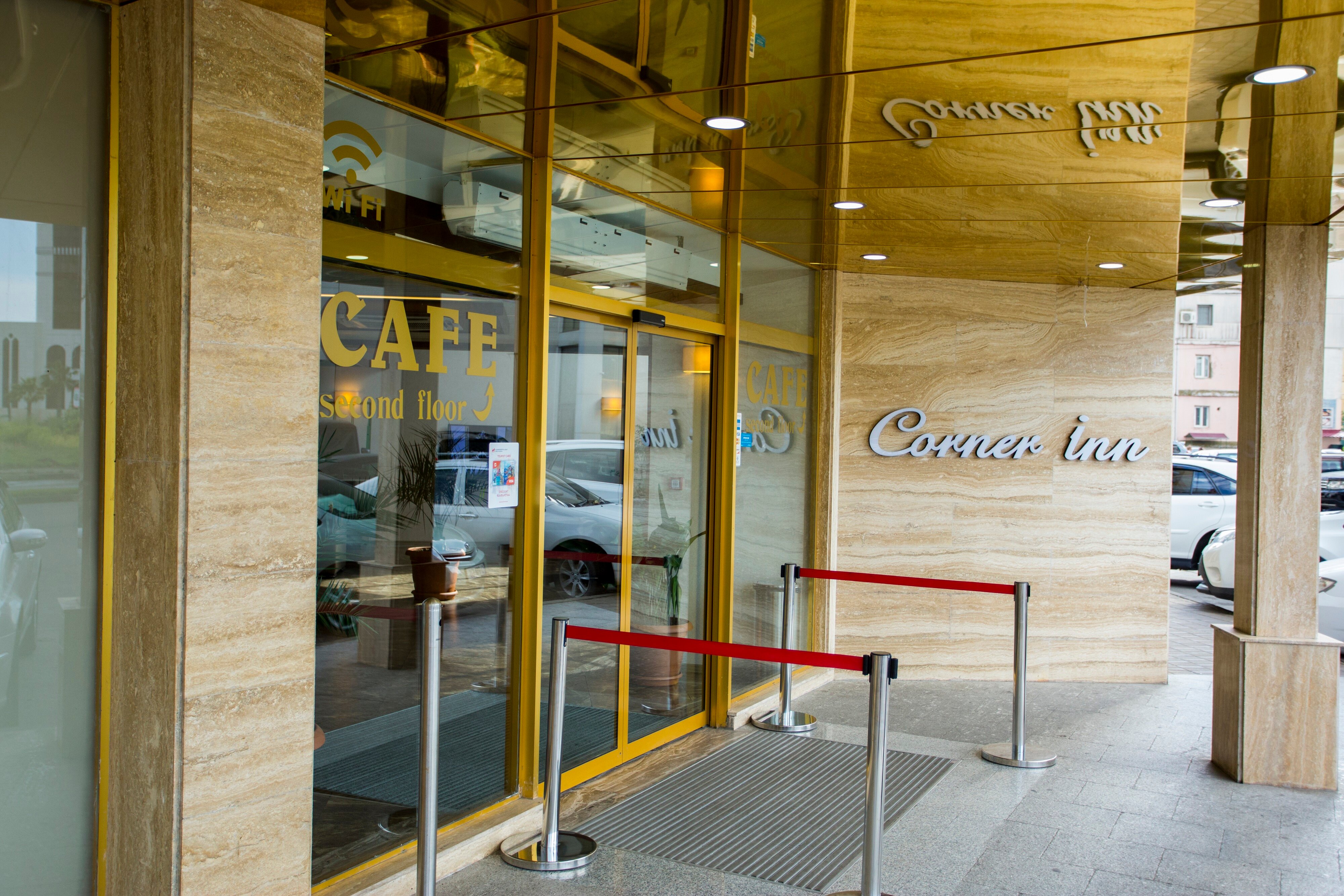 Фото Hotel Corner Inn