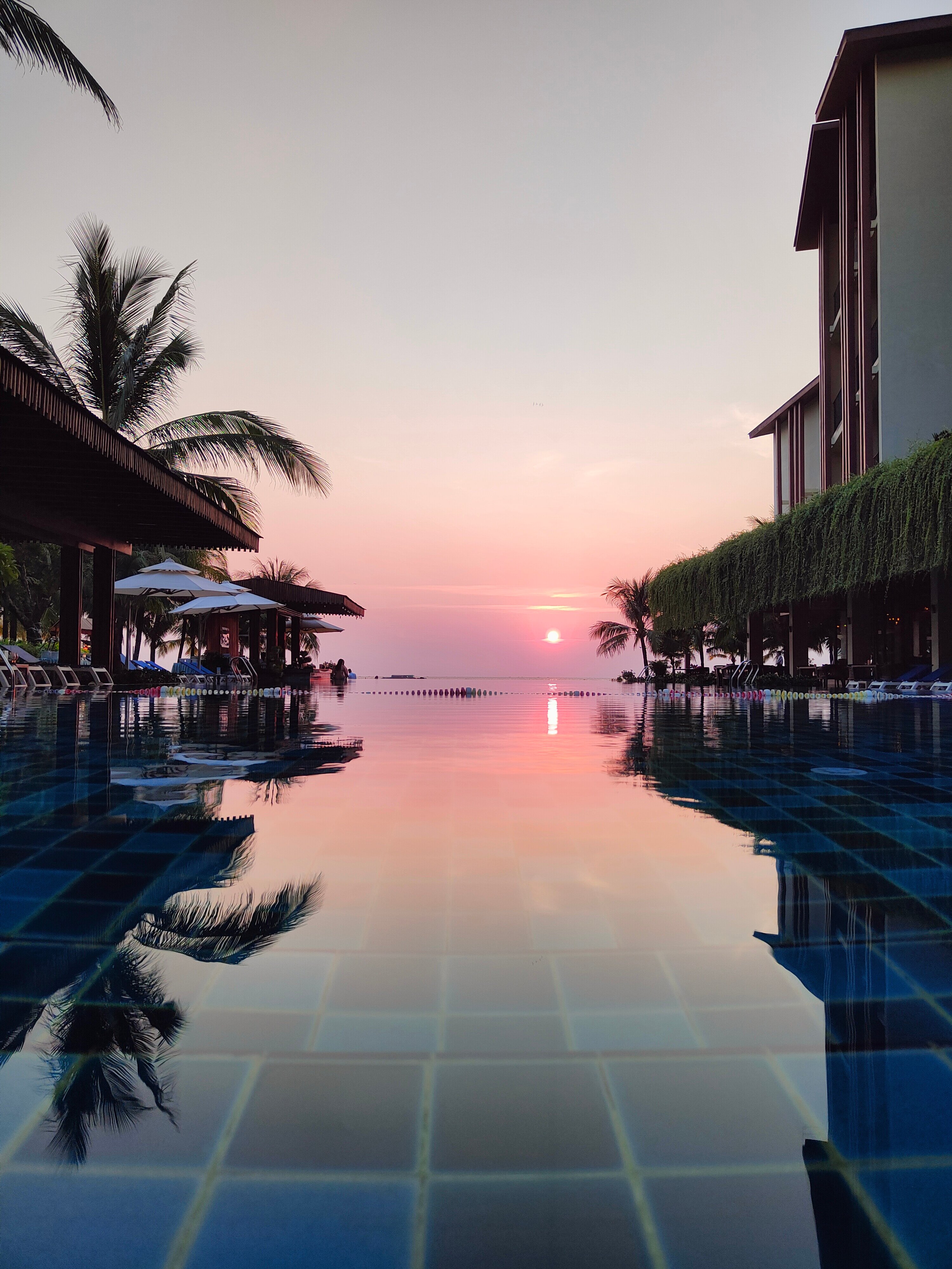 Фото Dusit Princess Moonrise Beach Resort