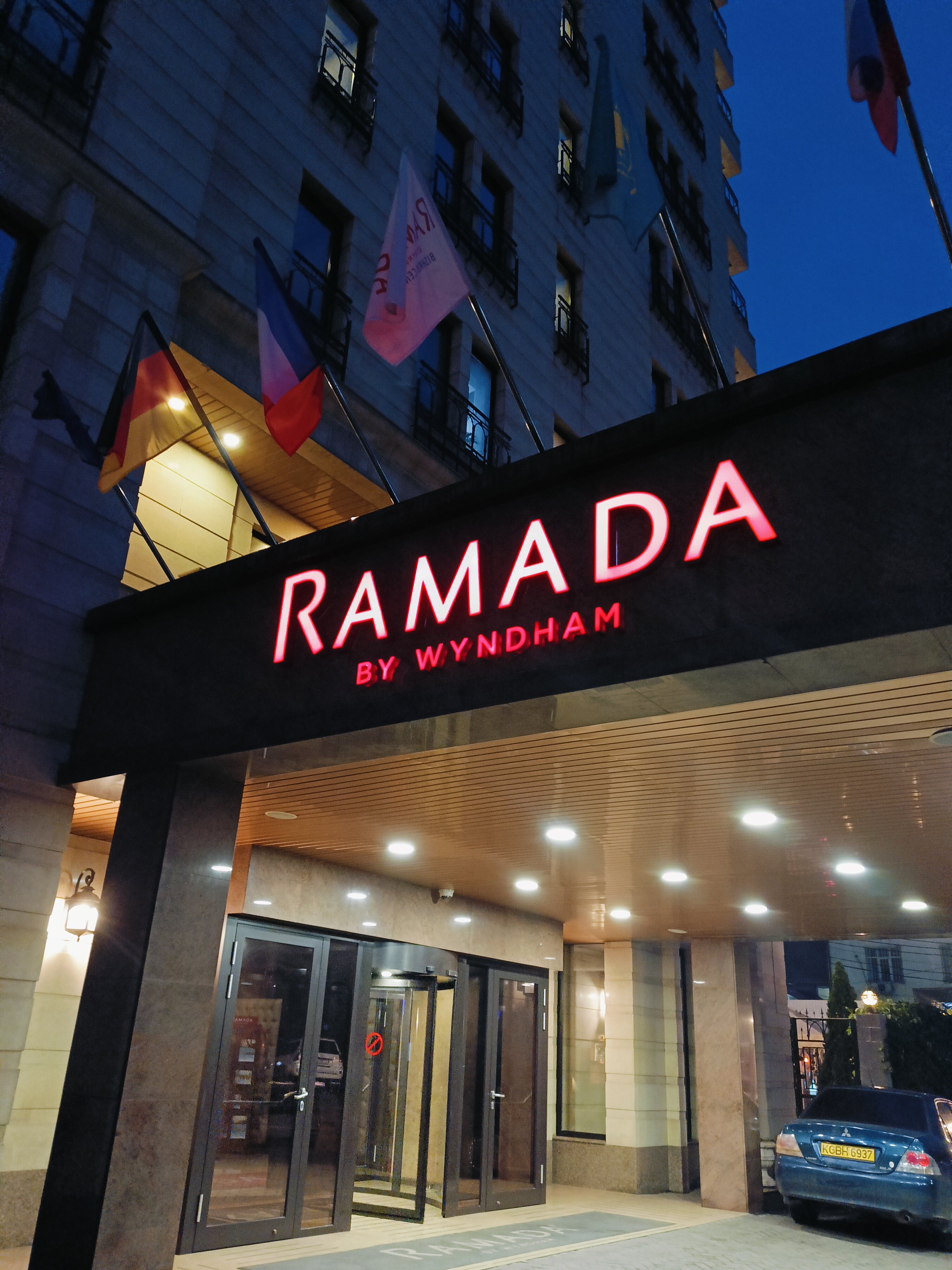 Фото отеля 2