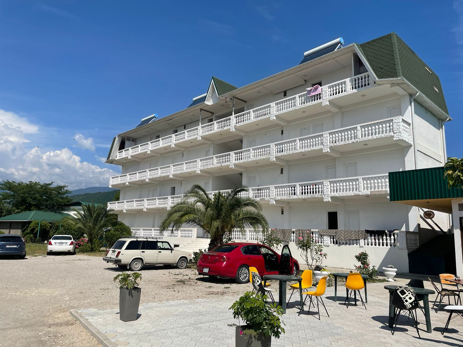 Фото отеля 1