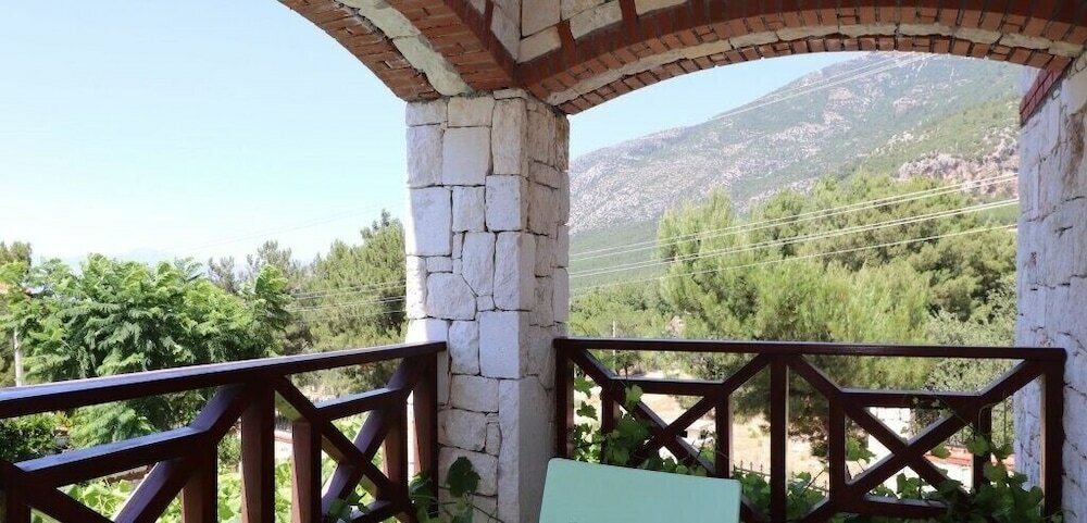 Фото Villa Th18 by JoyLettings