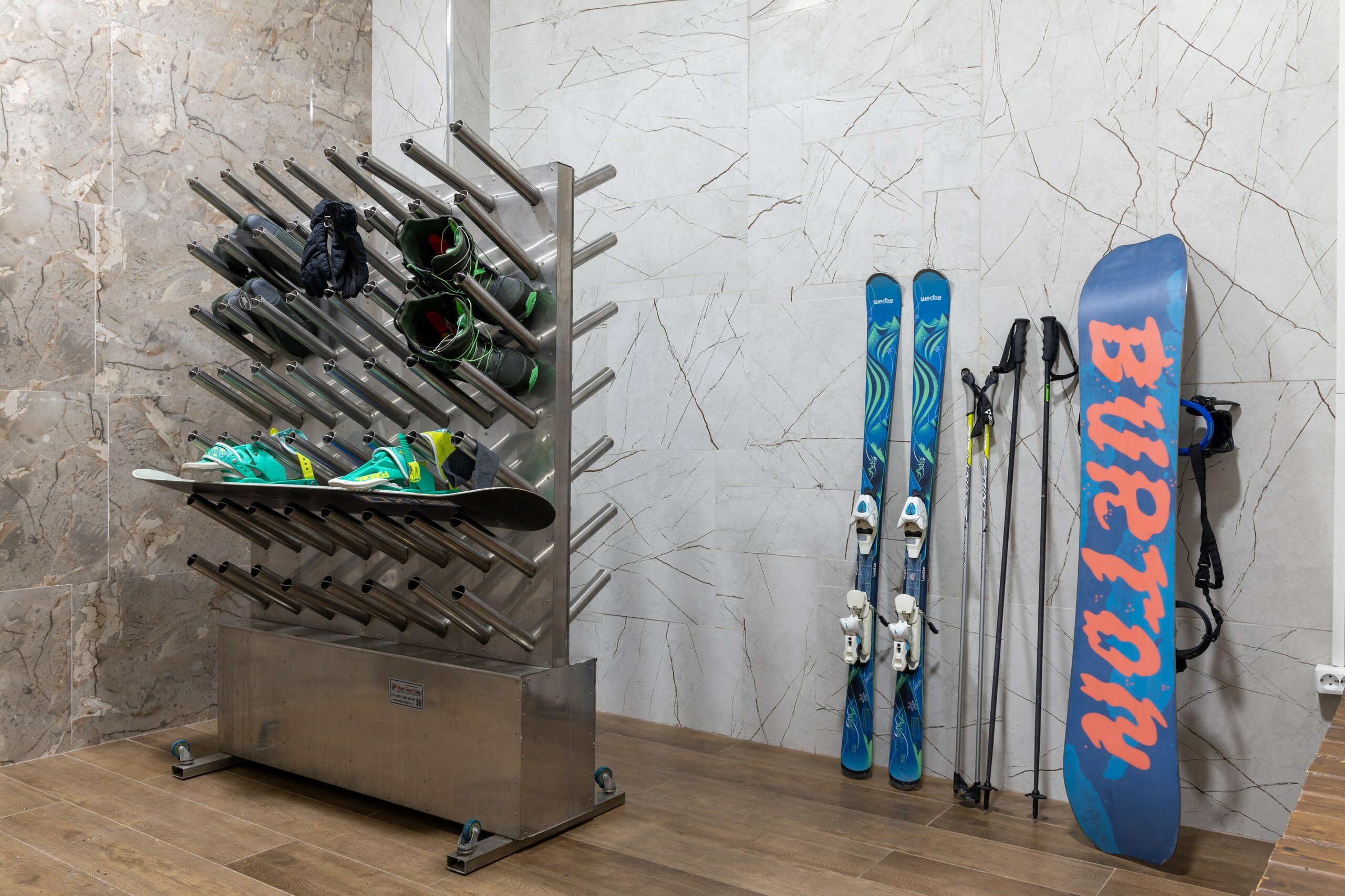 Фото Red Wood by Provence