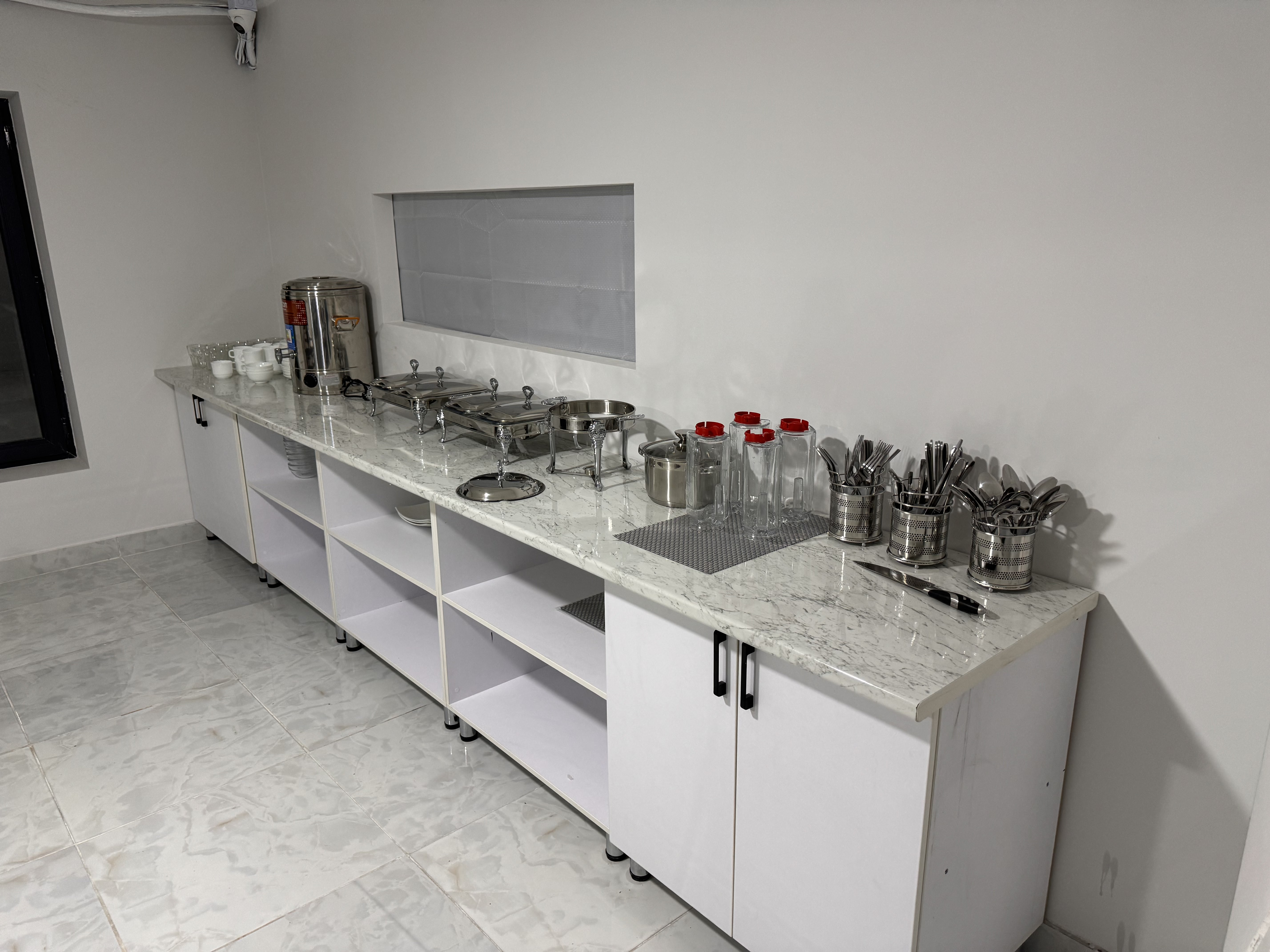 Фото White House Hotel