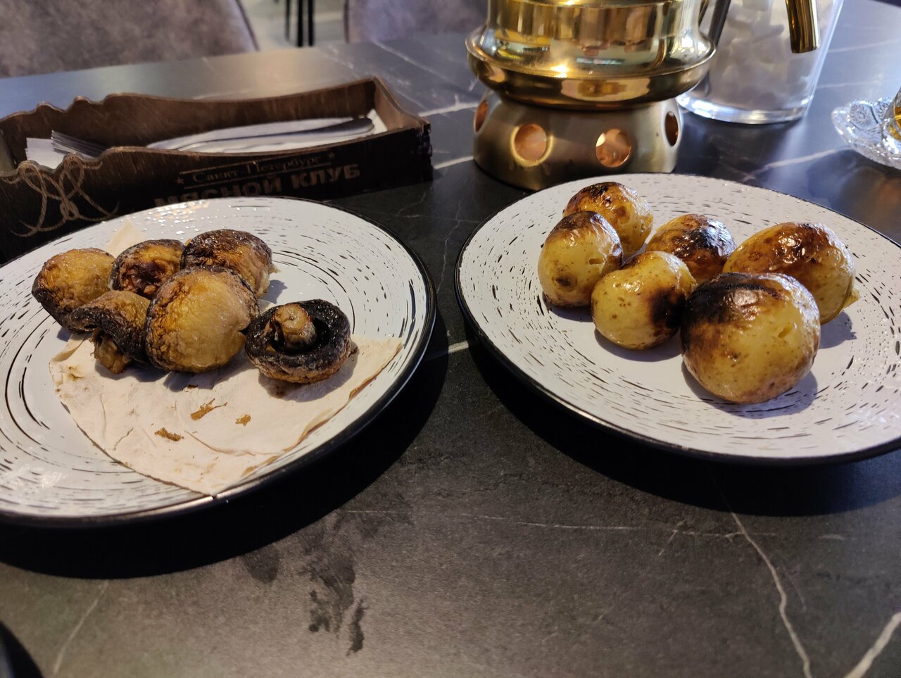 Мясо хлеб ресторан