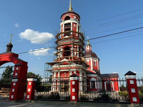 Iglesia ortodoxa Tserkov Mikhaila Arkhangela V Rykani, , foto