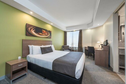 Гостиница Mantra Tullamarine в Мельбурне