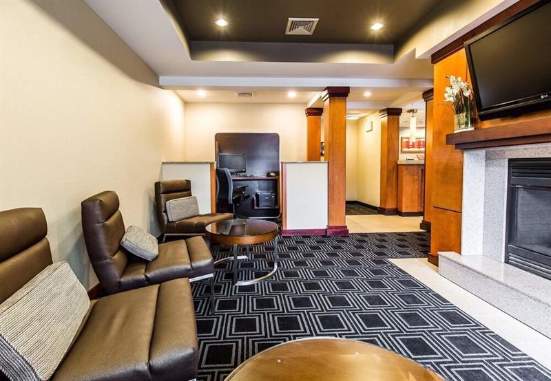 Фото TownePlace Suites by Marriott Gilford